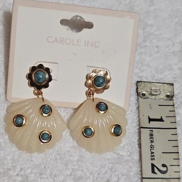 CAROLE INC Faux Shell Earrings with Faux Turquoise Detail, Post Back New - Picture 6 of 7